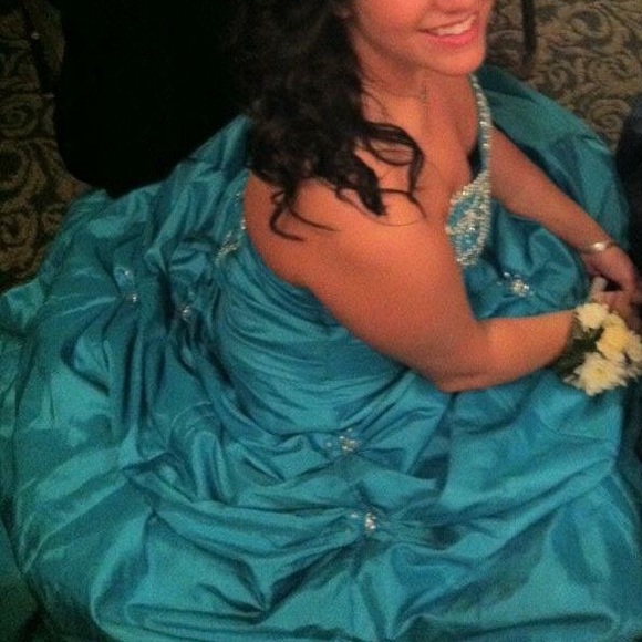 Prom Dress - Worn Once - size 7-17 - Picture 2 of 2